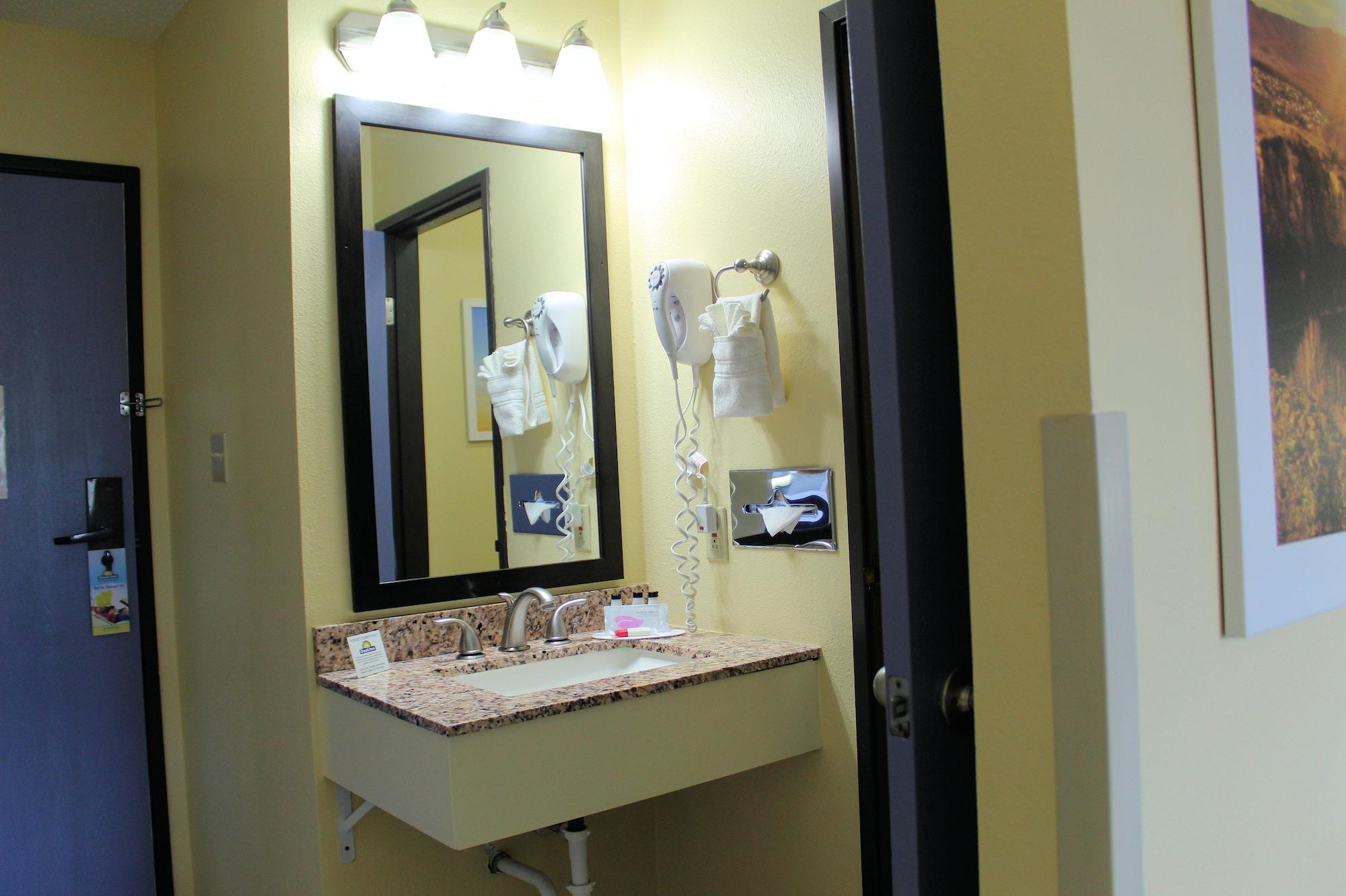 Hotel Days & By Wyndham 3*