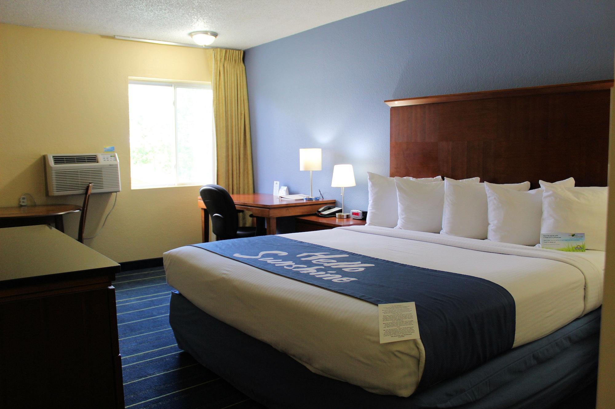 Days & By Wyndham Hotel Gunnison