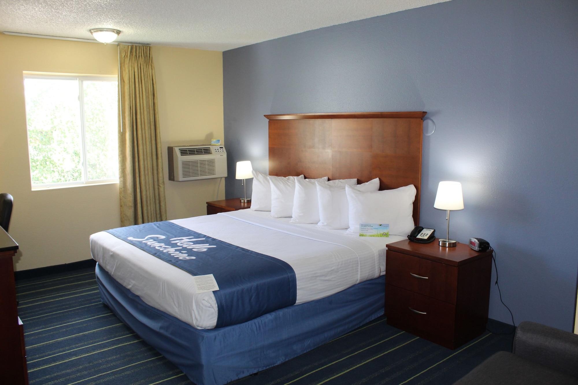 Days & By Wyndham Hotel
